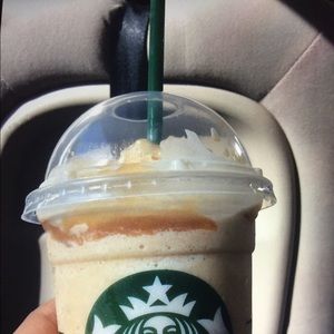 Meet your Posher, Carolina